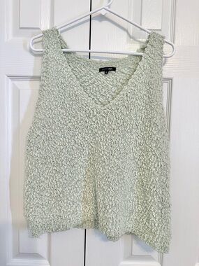 Boho Cozy Boutique Womens M Textured Soft Knit Tank Top Mint Sage Green V-Neck